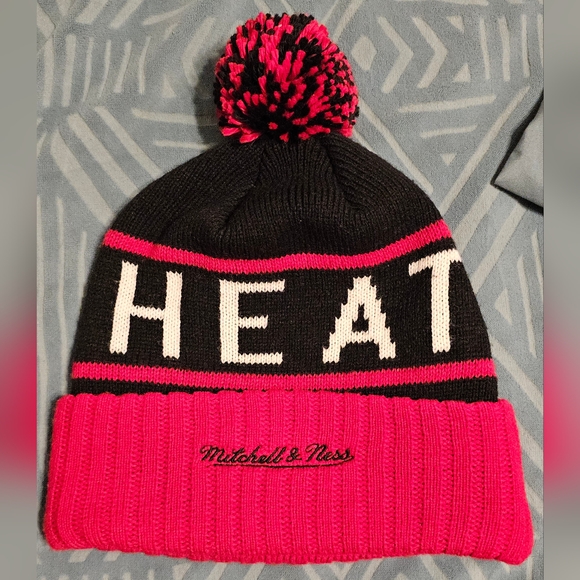Miami Heat NBA Knitted Winter Hat - 2014 Mitchell & Ness Unisex - Picture 3 of 4